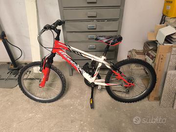 Bicicletta mountain bike per bambini