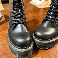 DR. martens