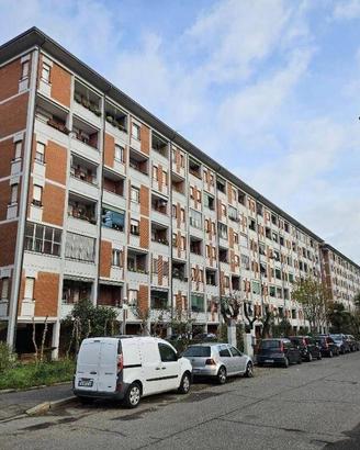 Immobile in asta di 101 m² con 4 locali a Milano
