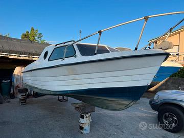 barca a motore Gobbi semicabinato 6 metri