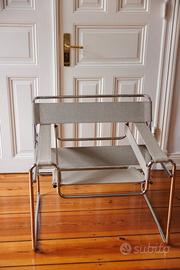 KNOLL Studio poltrona WASSILY in Tela bianca