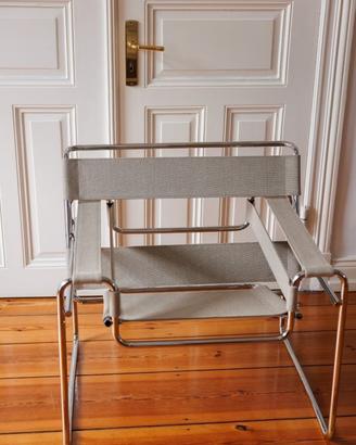 KNOLL Studio poltrona WASSILY in Tela bianca