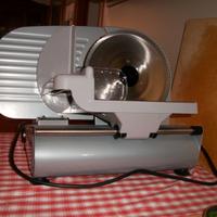 Affettatrice per uso casalingo