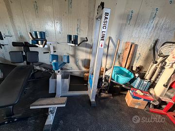 Macchina per finachi/glutei e gambe