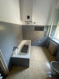 Vasca da bagno in ceramica