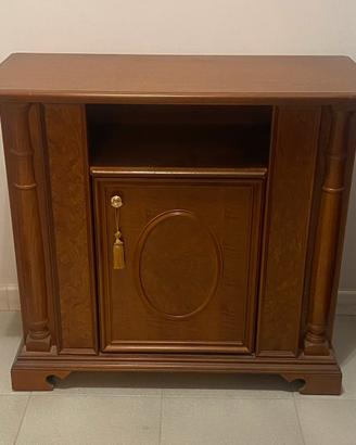 Mobiletto in legno stile classico / Porta TV -