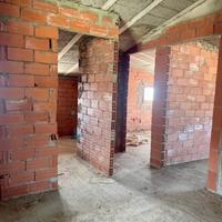 Donori: Mansarda da Personalizzare in Centro