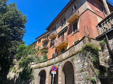 3 LOCALI A PERUGIA