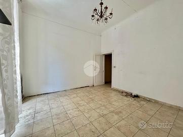 3 LOCALI A SAVONA