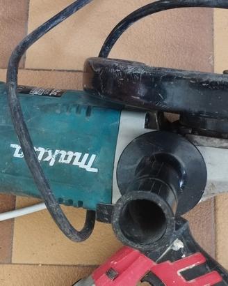 Martello +smerigliatrice Makita 120€
Descrizione: