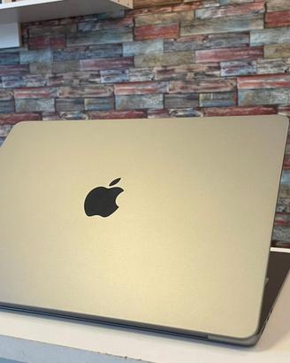 MacBook Air M3 8Gb/2TB