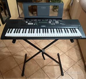 Pianola YAMAHA EZ-220
