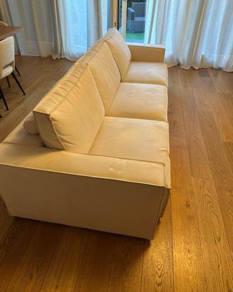 Divano moderno in velluto color beige