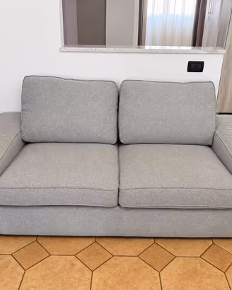Divano 2 posti Ikea Kivik