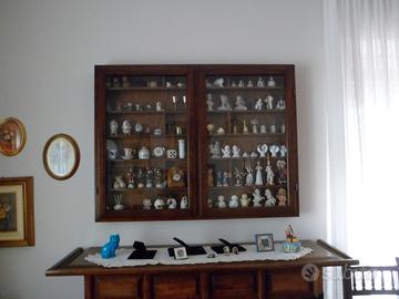 BACHECA IN LEGNO CON ANTINE