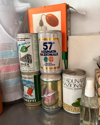 Lattine da collezione adunate Alpini
