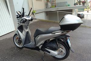 Honda sh150AD