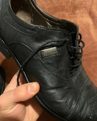 scarpe nero giardino