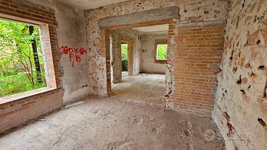 Villa di 358 m² con più di 5 locali e box auto dop