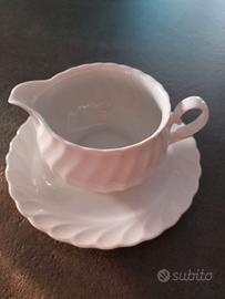 Salsiera tonda con piatto, porcellana bianca