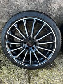 Cerchi in lega 19” con pneumatici Bridgestone