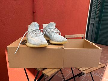 Yeezy boost 350 v2 cloud white