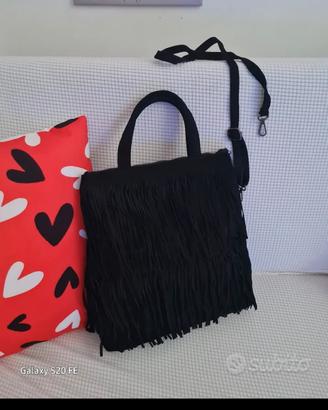 BORSA IN PELLE SCAMOSCIATA CON FRANGE