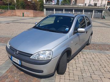 Opel Corsa 1.2 16v del 2002. Euro 4