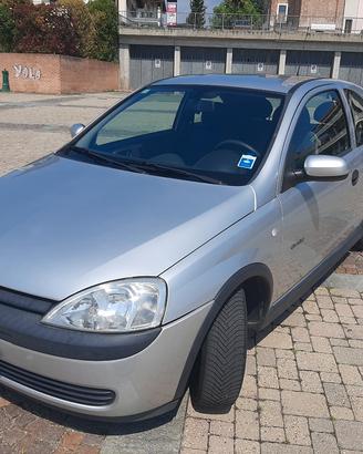 Opel Corsa 1.2 16v del 2002. Euro 4