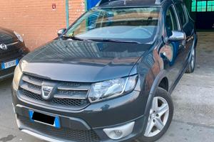 Dacia sandero stepway cambio automatico perfetta