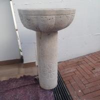 Lavandino in pietra 
