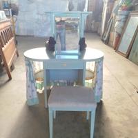 scrivania con specchio e sedia bambina 