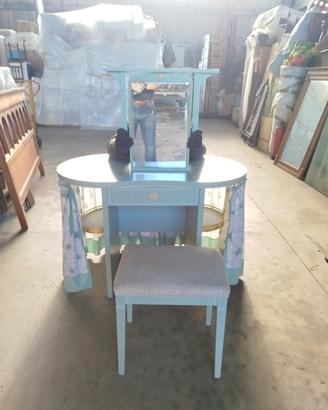 scrivania con specchio e sedia bambina 