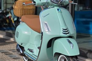Vespa GTS 310 "Pic Nic" nuova