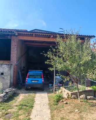 villa schiera con giardino