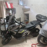 Moto honda xadv 750 anno 2024 km 320