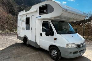 Camper mansardato Knaus 2.8 turbo diesel