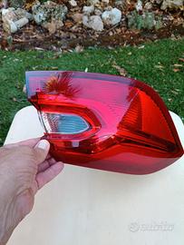 faro posteriore sx Ford Fiesta 