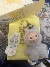 Labubu pin for love -C-