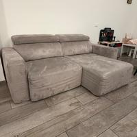 Divano grigio 2 sedute