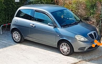 Lancia Y
