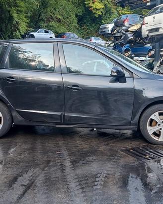 RENAULT SCENIC X-MOD 2010 SOLO PER RICAMBI
