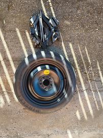 ruotino 125x85 r16 mai usato 