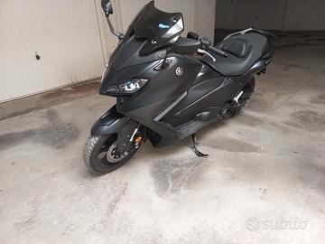 Yamaka TMAX