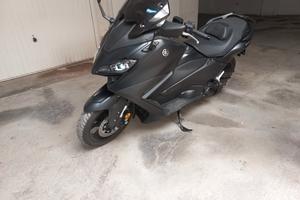 Yamaka TMAX