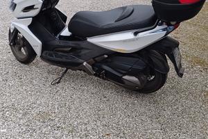 kymko k-xct 300 abs