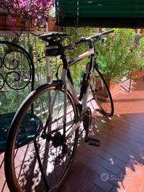 bicicletta KTM strada 2000