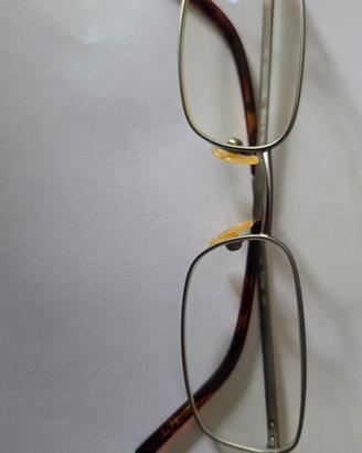 Montatura occhiali Diesel modello satinato.