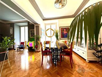 Appartamento di 150 m² con 5 locali a Firenze
