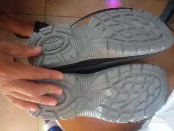 scarpe della U POWER. 